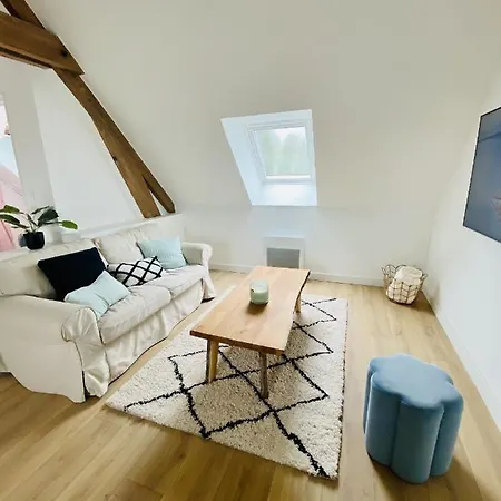 Domaine De La Quenouille Appt A * Péronne